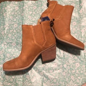 Toms Orthopedic Wide Boots